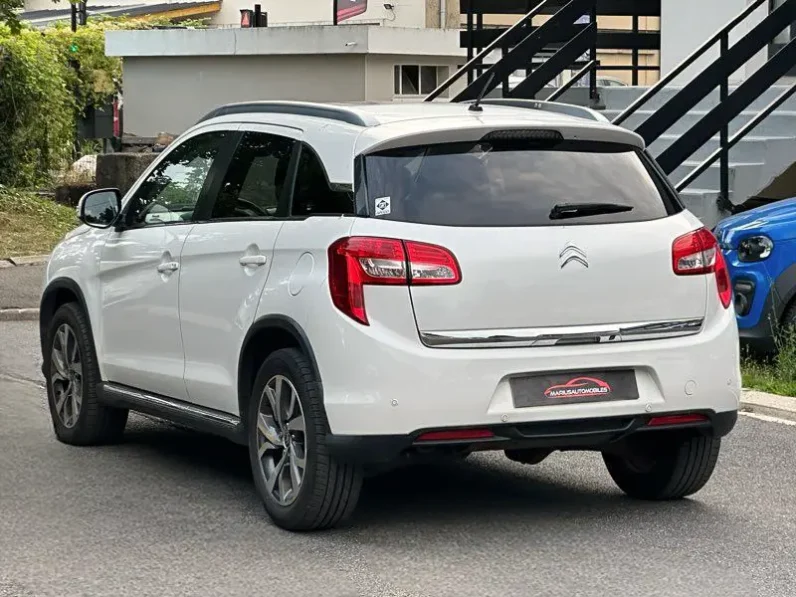 
Citroën C4 AIRCROSS 1.8 HDI 150 BV6 EXCLUSIVE full									