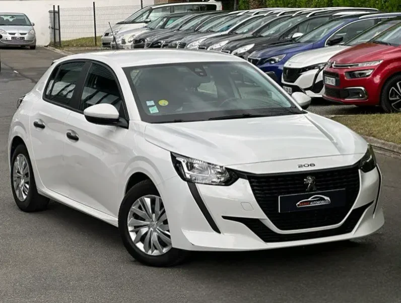 
Peugeot 208 1.5 HDI 100 BV6 STE 2 PLACES full									