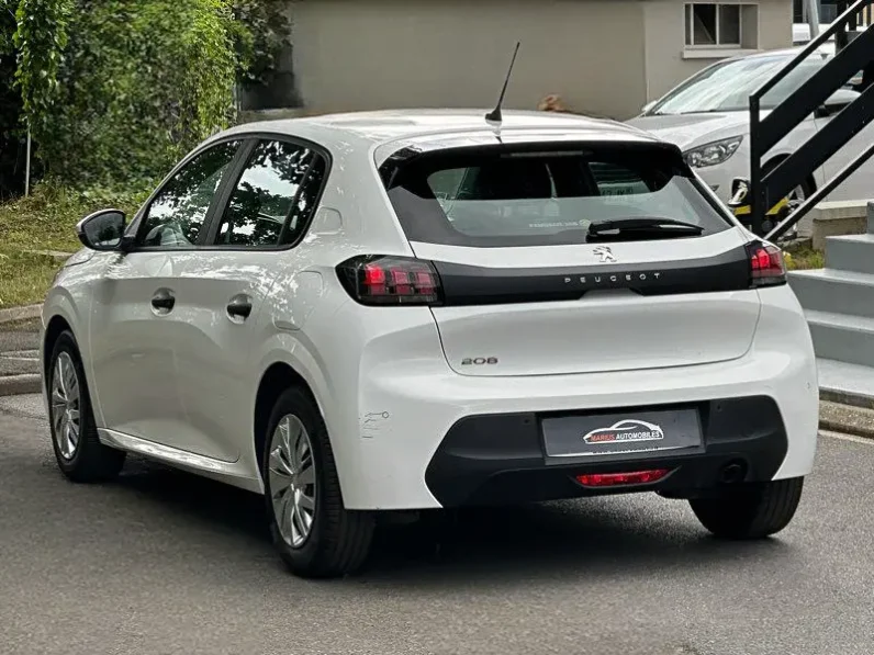 
Peugeot 208 1.5 HDI 100 BV6 STE 2 PLACES full									