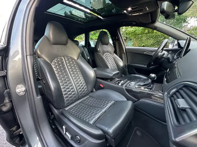 
Audi RS6 AVANT 4.0 V8 560 QUATTRO TIPTRONIC full									